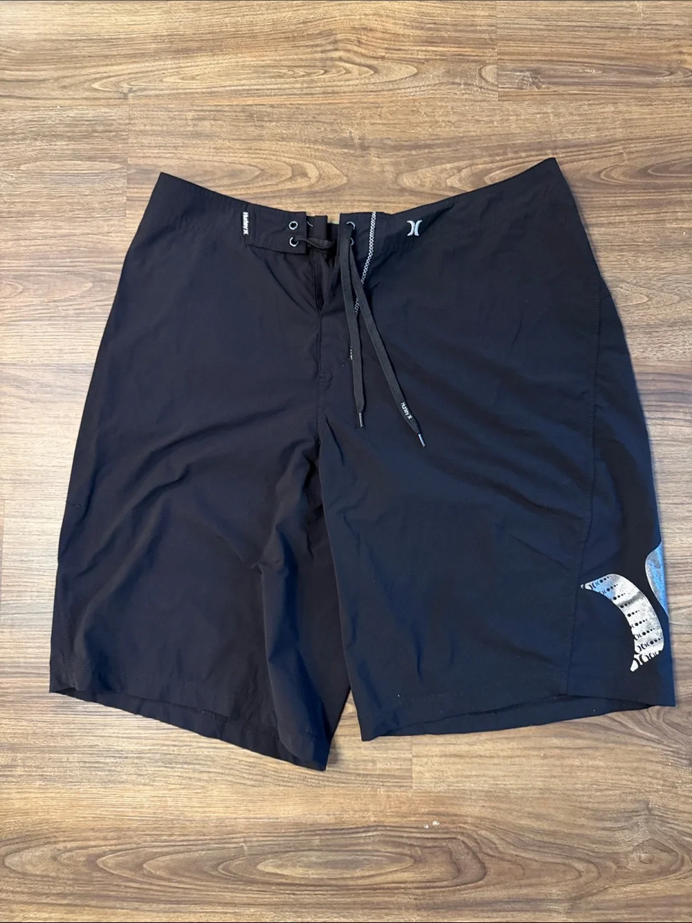 Hurley Men’s Black Boardshorts – Classic Swim Trunks